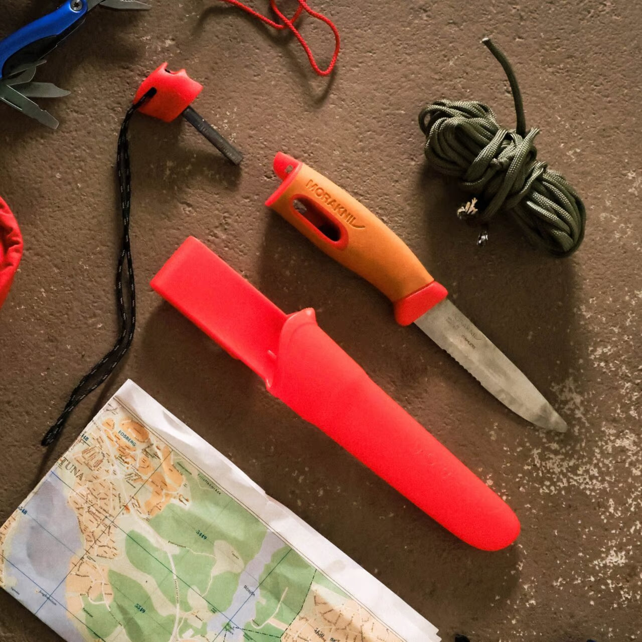 Cuchillo de supervivencia Morakniv Companion Spark Emergency (S) en acero inoxidable 12C27