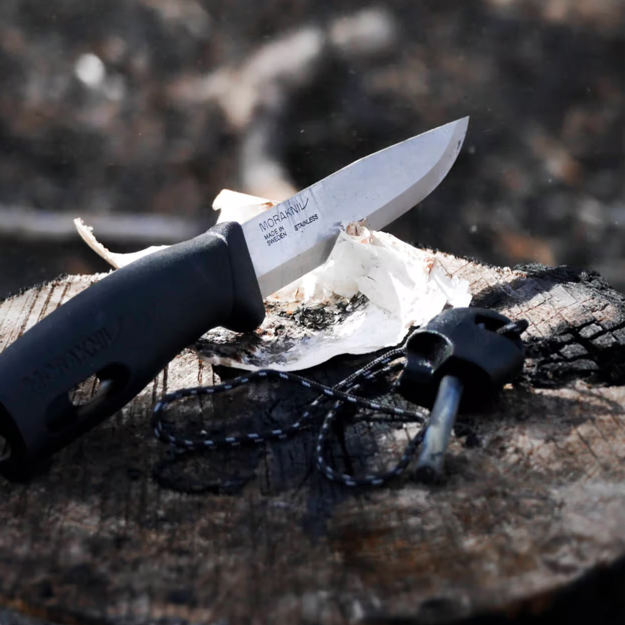 Cuchillo compacto Morakniv Companion Spark (S) en acero inoxidable + Pedernal