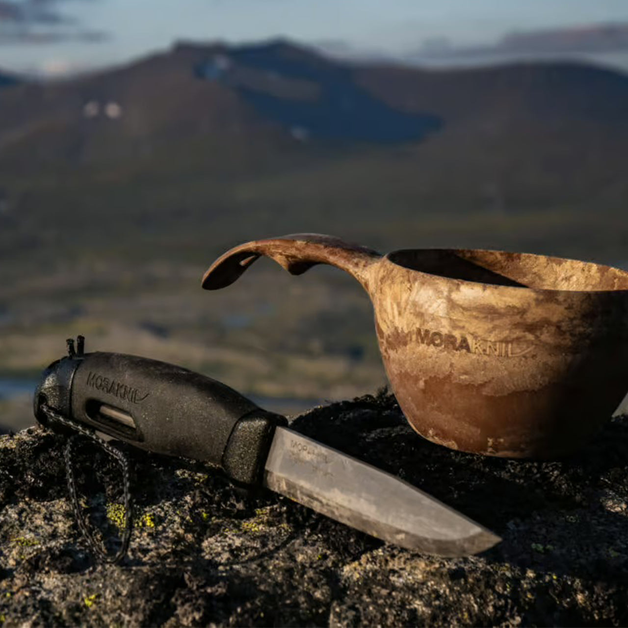 Cuchillo compacto Morakniv Companion Spark (S) en acero inoxidable + Pedernal