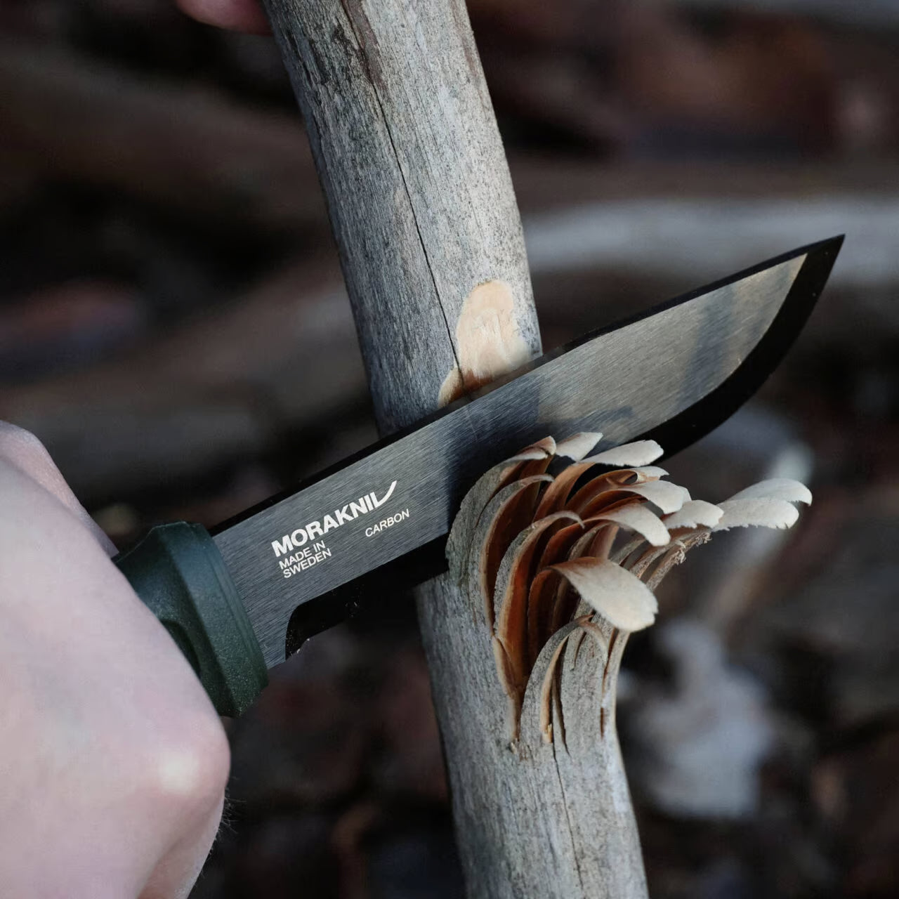 Cuchillo de supervivencia Morakniv Garberg BlackBlade (C) en acero al carbono con recubrimiento DLC
