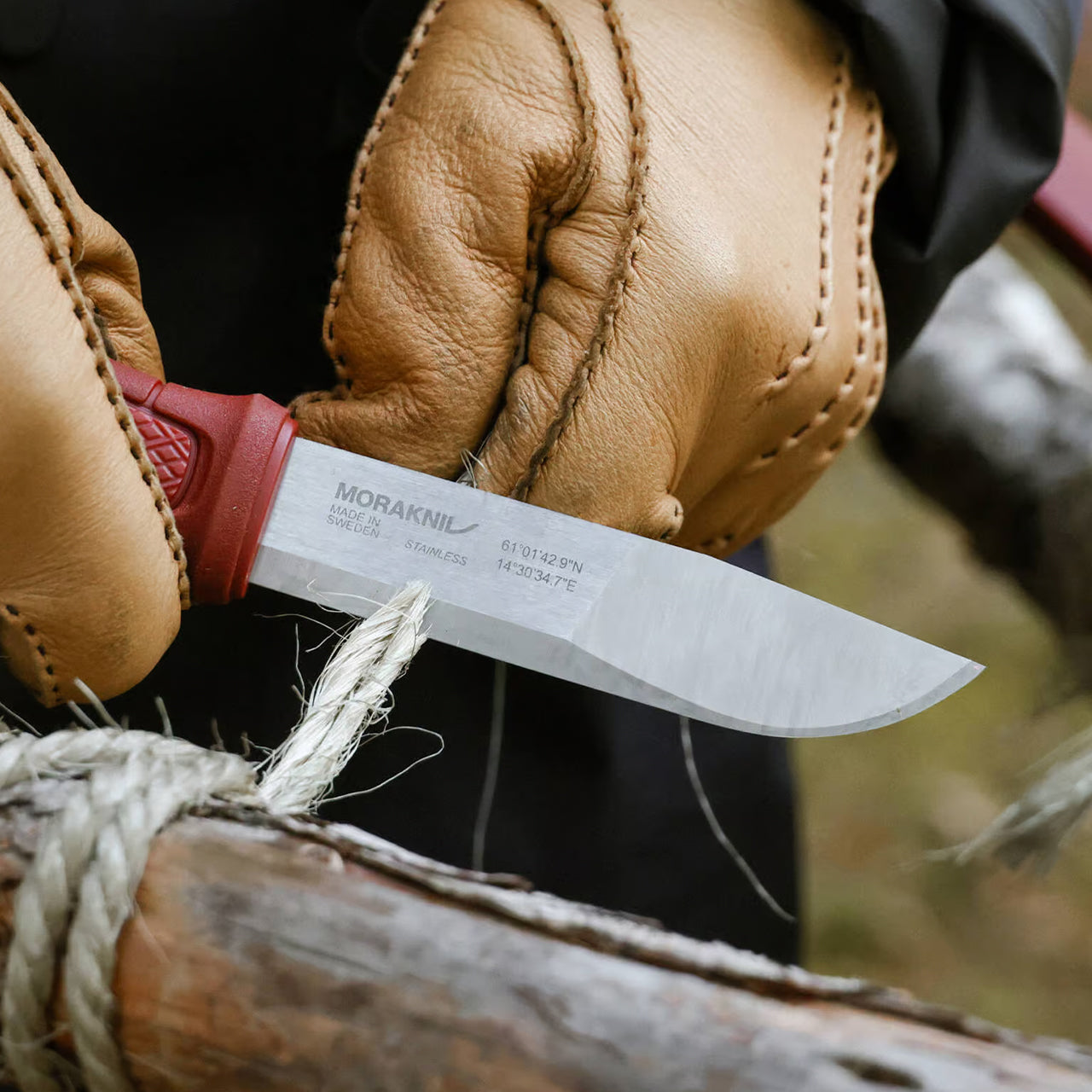 Cuchillo de supervivencia Morakniv Kansbol Dala Red™ Edition (S) en acero inoxidable