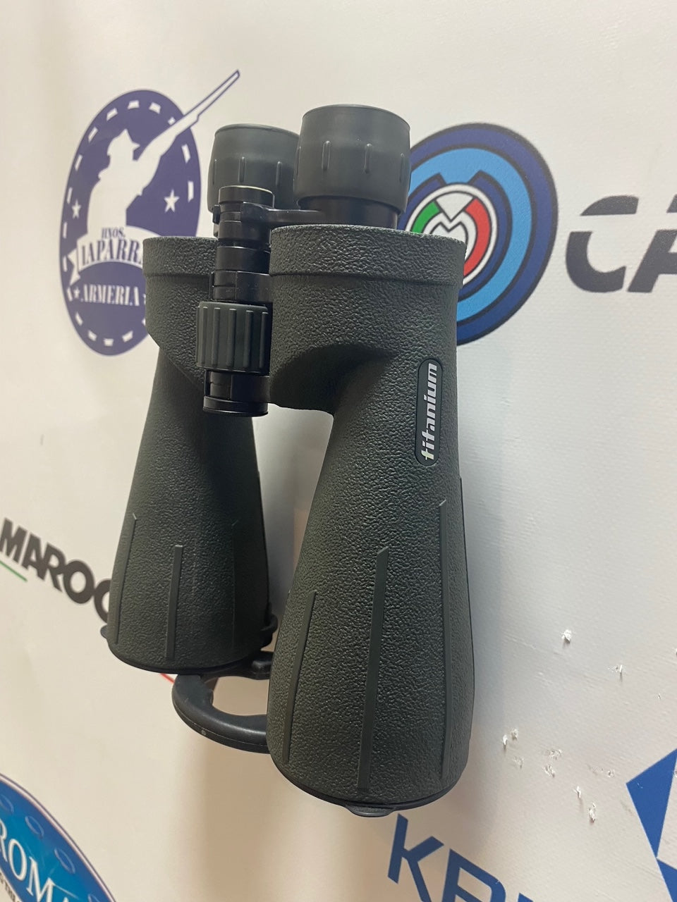 Prismáticos Delta Titanium 9x63