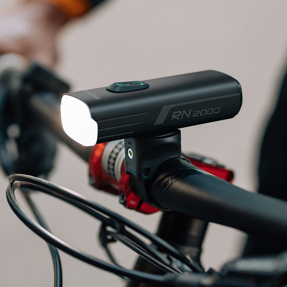 Luz delantera para bicicleta ultra-potente Olight RN 2000