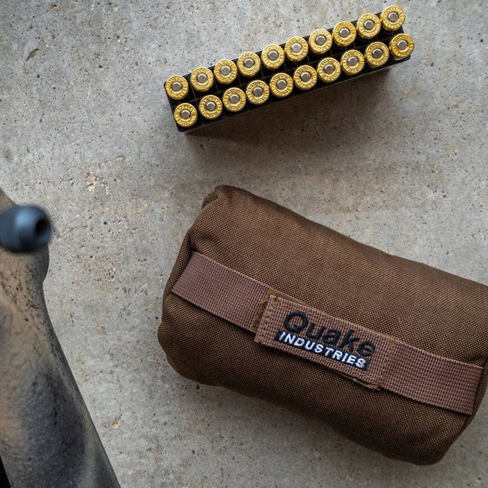 Saco suporta cotovelos para fotografar Quake Industries