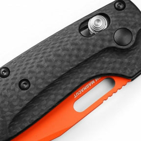 Navaja BENCHMADE Taggedout CPM-Magnacut Fibra Carbono detalle oficial