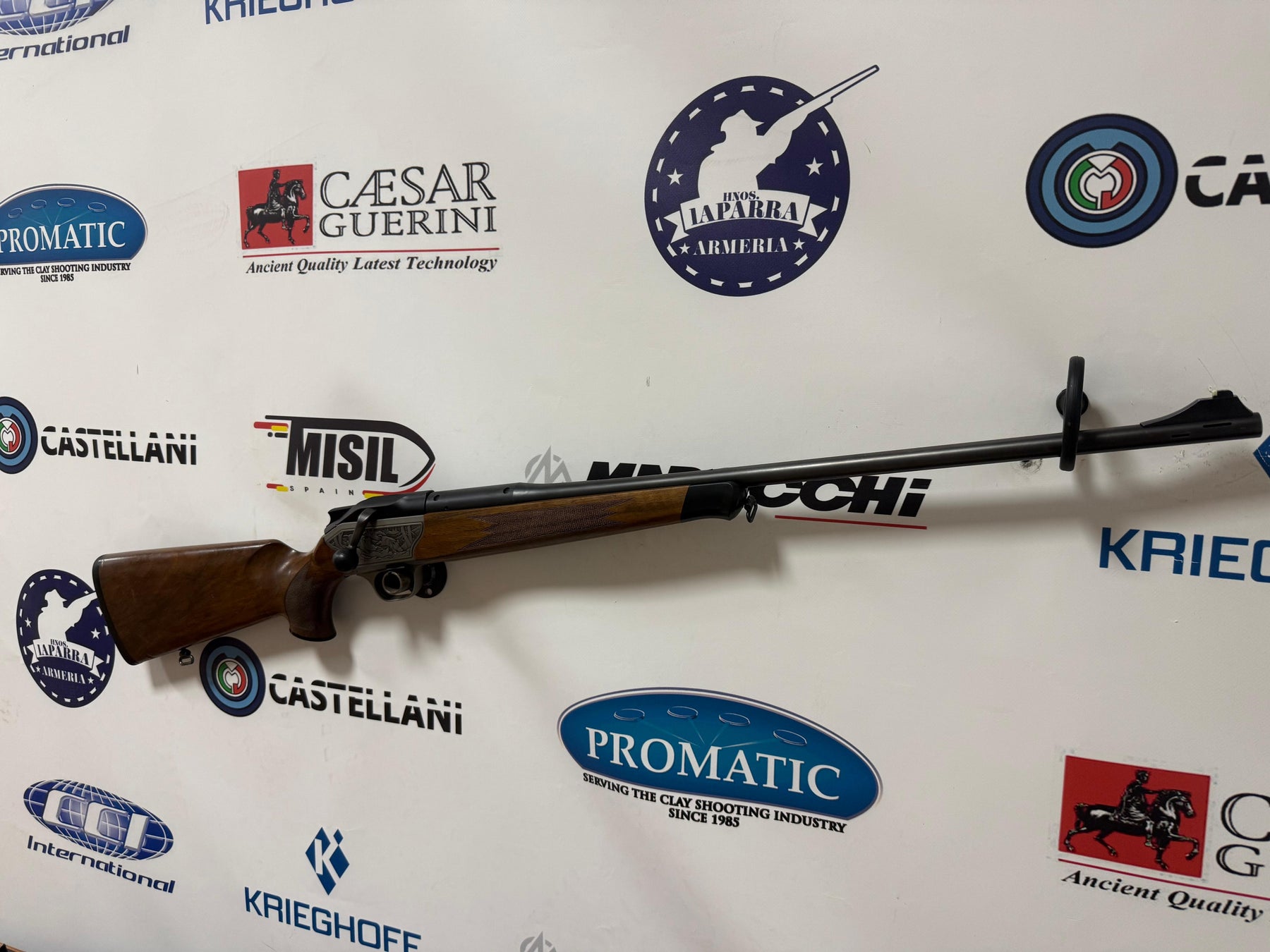 OCASION Rifle Rectilíneo BLASER R8 Luxus C/ .300 Win. Mag.