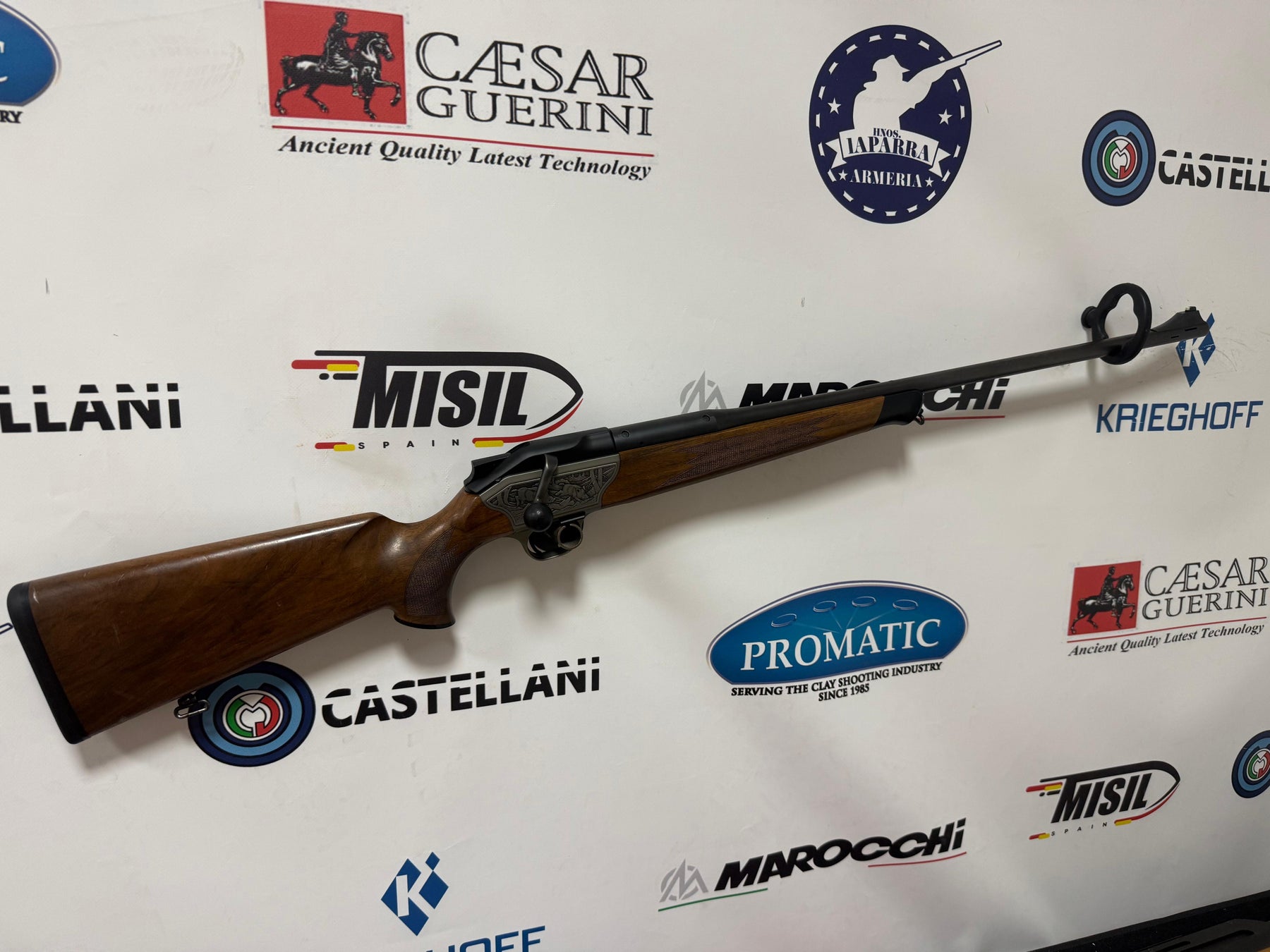 OCASION Rifle Rectilíneo BLASER R8 Luxus C/ .300 Win. Mag.