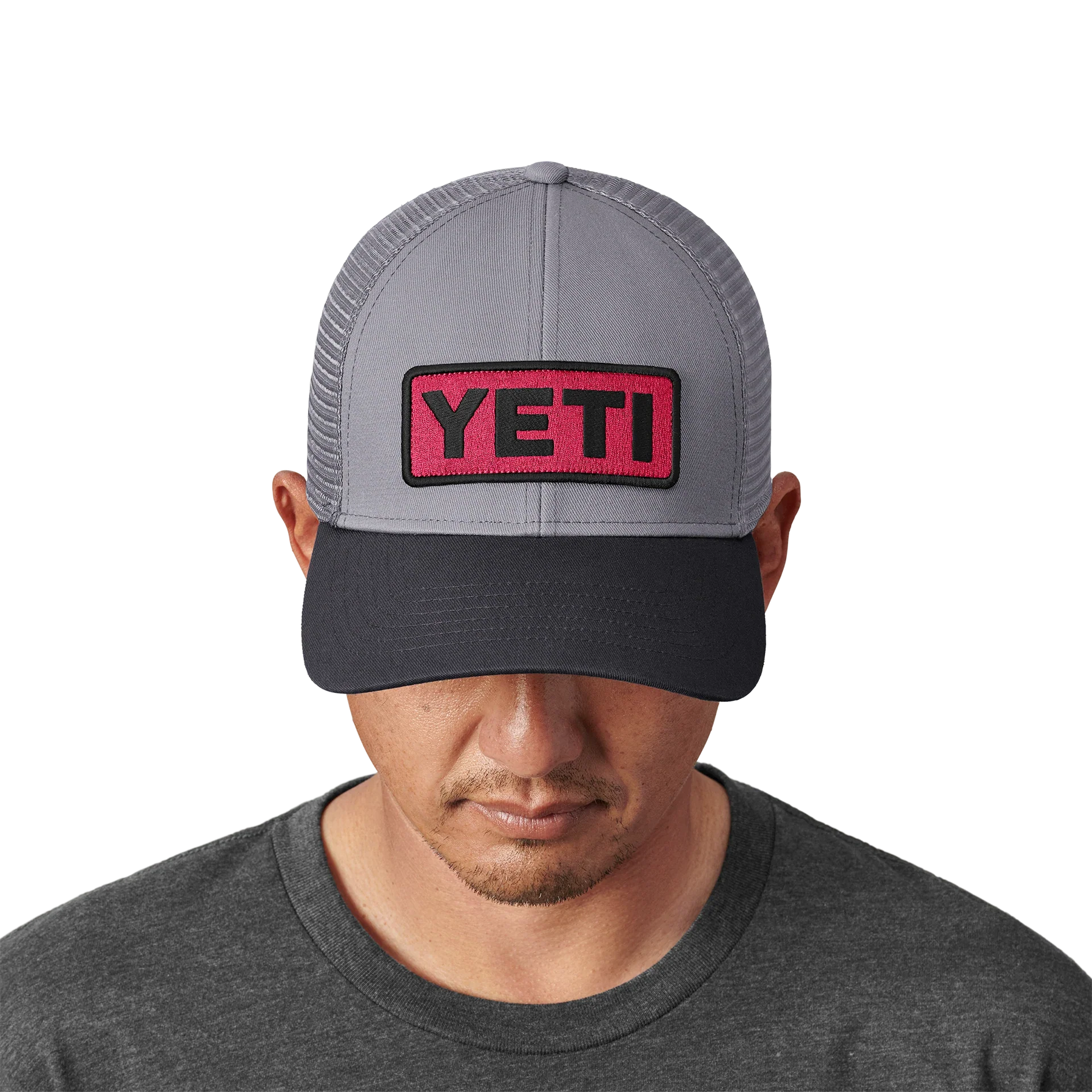 Gorra Logo Badge Low Profile Trucker Hat