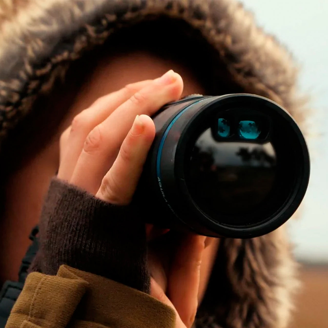 Monocular térmico multiespectro Conotech Aquila 3D con telémetro en lente