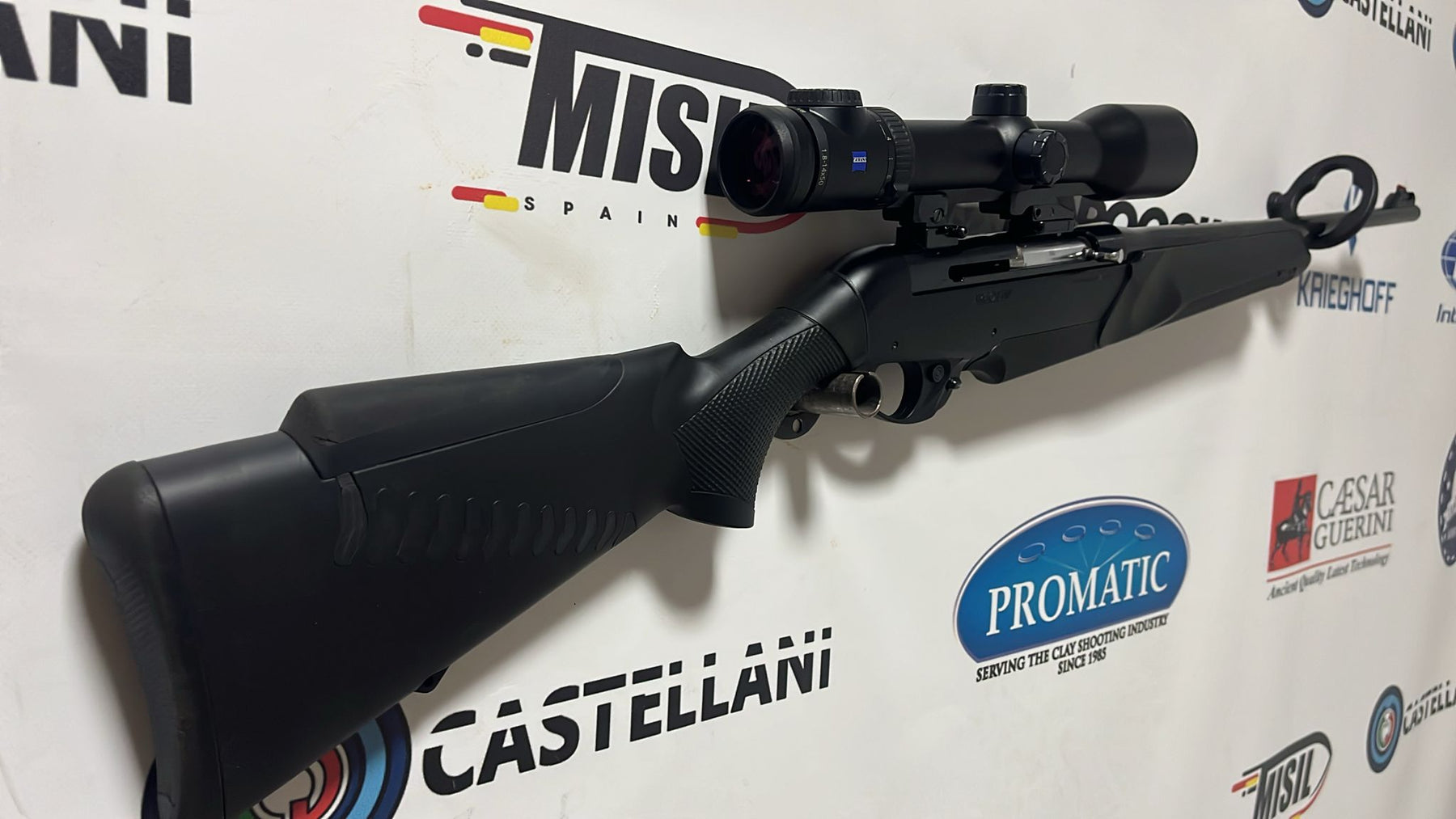 Rifle Semiautomático Benelli Argo E Confortech .30-06 monturas Apel / visor Zeiss Victory V8 1,8-14x50 Carril VM