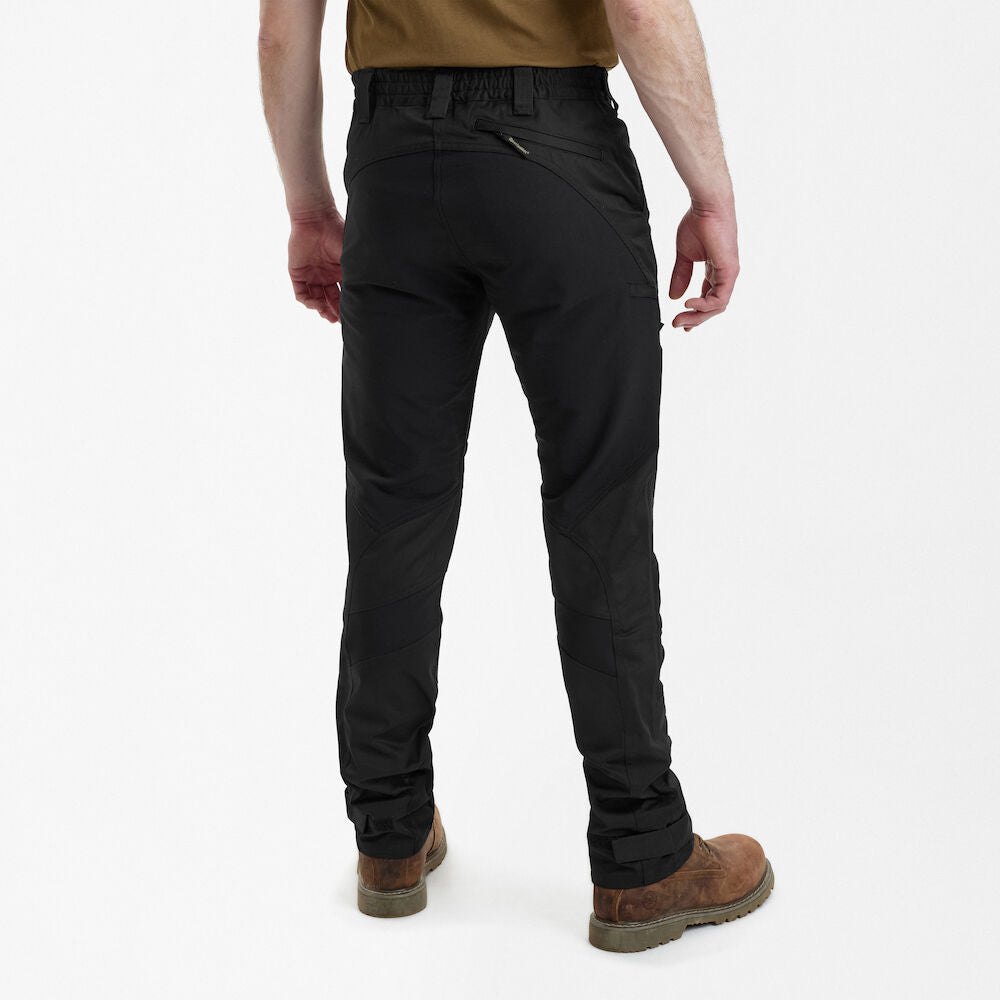 Pantalones elásticos DEERHUNTER Rogaland con contraste