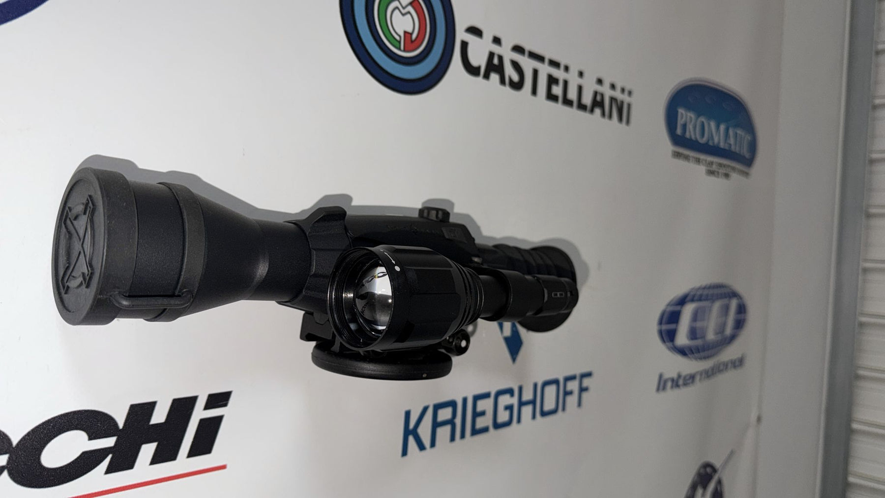 OCASION Visor nocturno Digital Sight Mark 3-24x50 con IR - A ESTRENAR