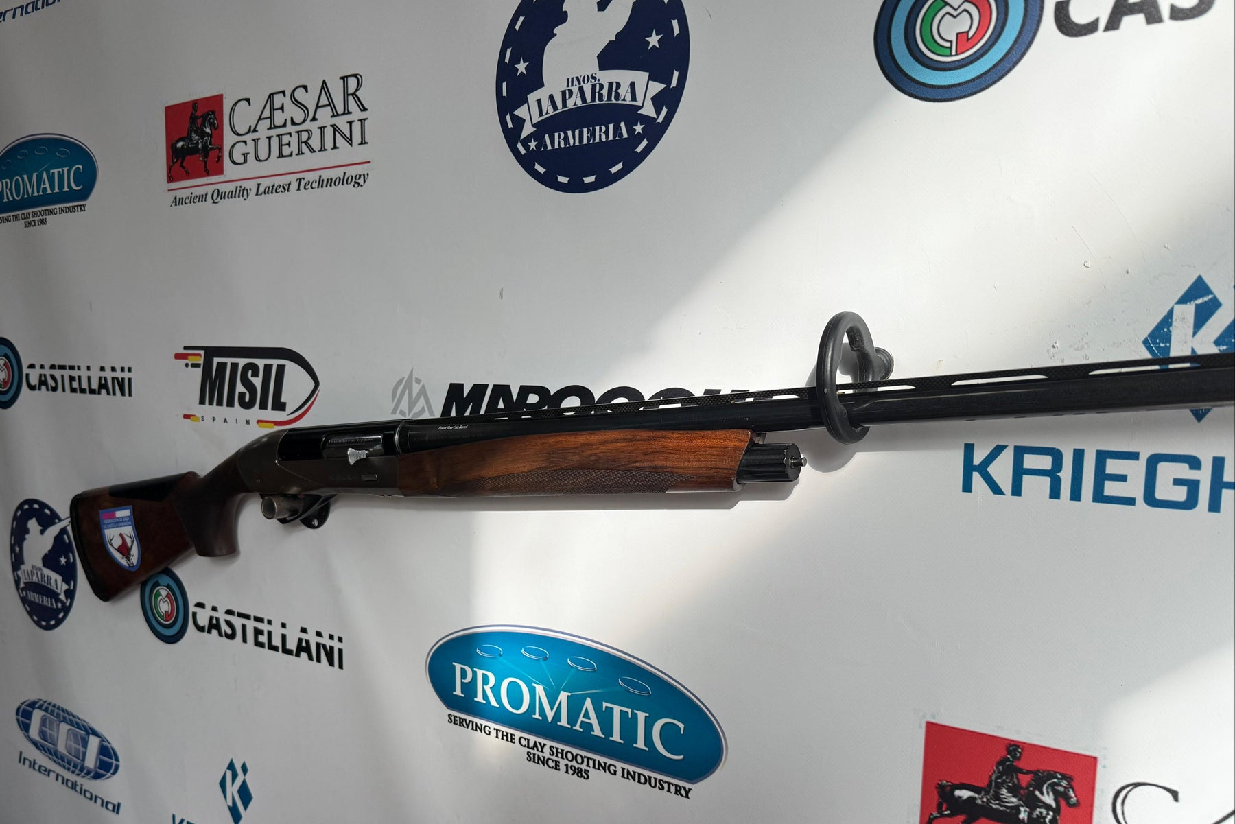 OCASION Escopeta Repetidora BENELLI Raffaello Crio Power Bore C/12