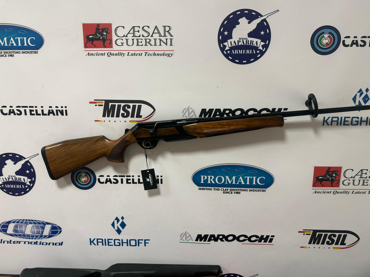 OCASION Rifle de cerrojo rectilíneo BROWNING Maral Madera C/ .300 Win. Mag.