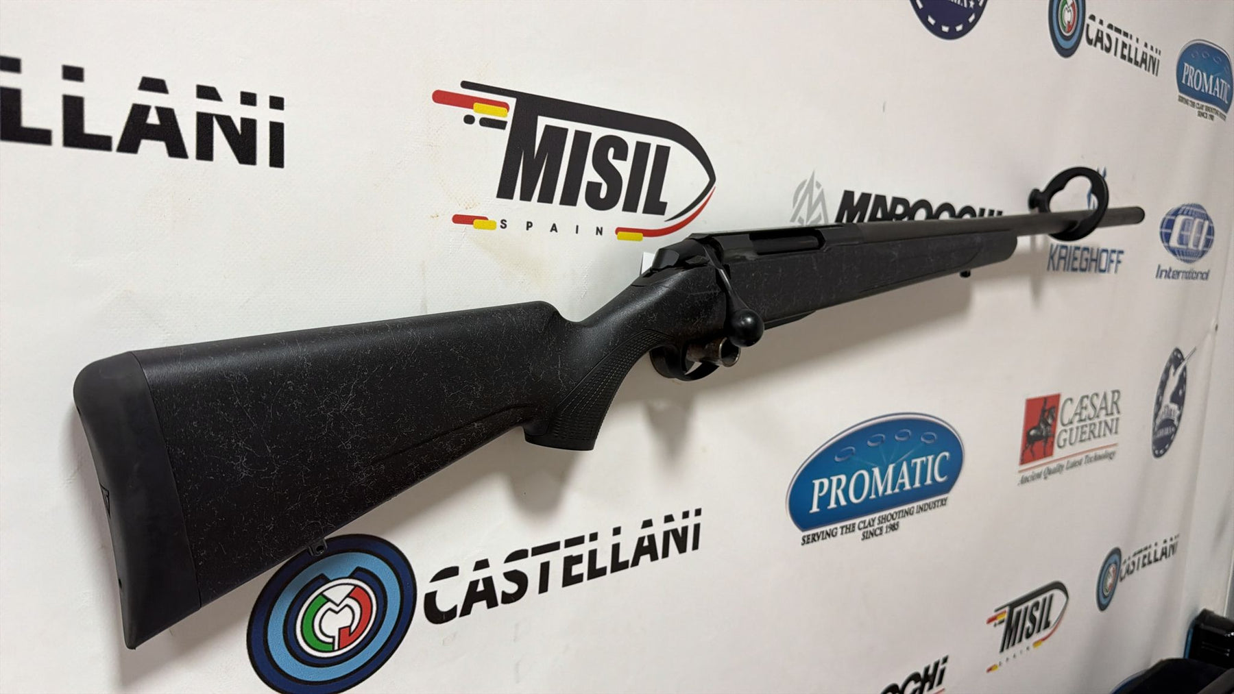 OCASION Rifle de cerrojo TIKKA T3x C/ .300 Win. Mag. con rosca