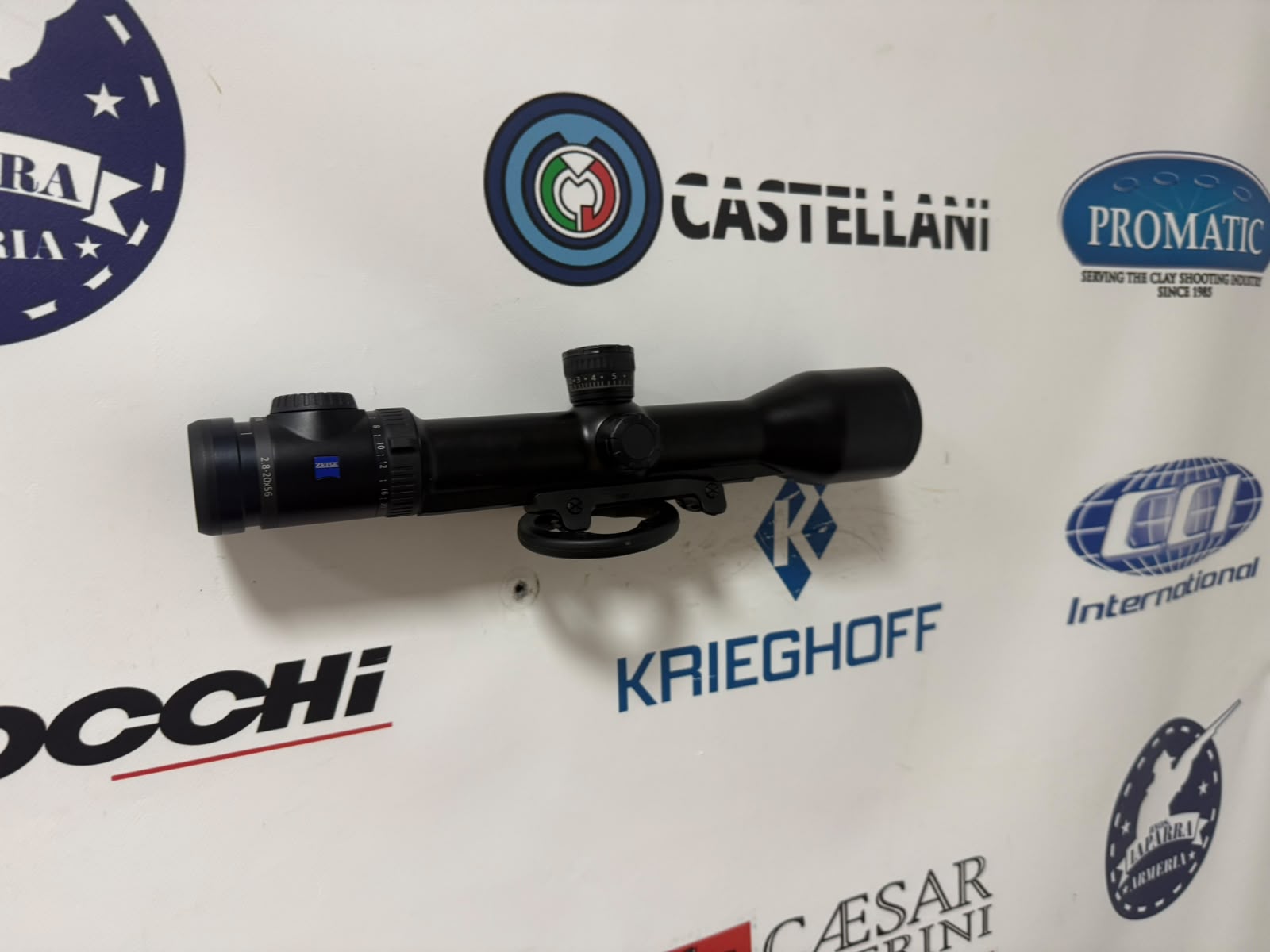 OCASION Visor ZEISS Victory V8 2,8-20x56 M con ASV LongRange Ret. 60 + Carril Interior