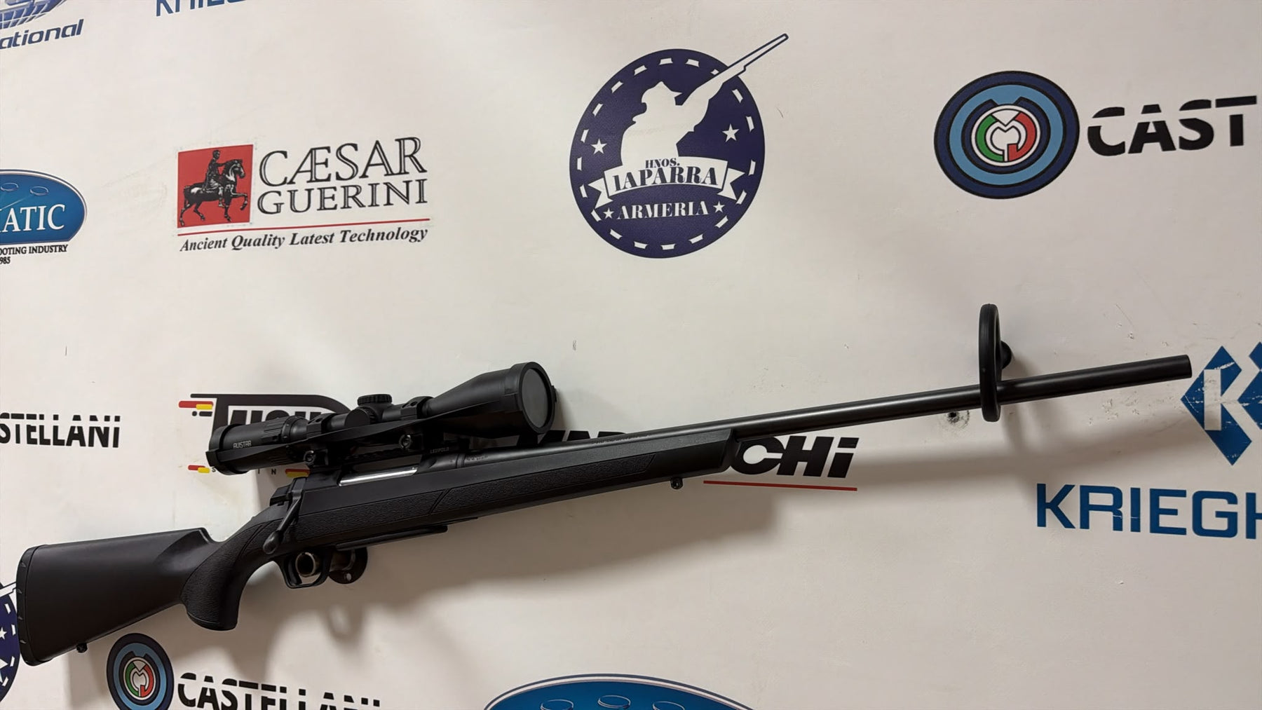 OCASION Rifle de Cerrojo BROWNING A-Bolt C/ .30-06 Spring. + Visor Avistar 2,5-10x50