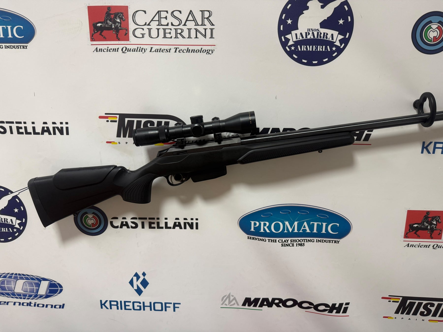 OCASION Rifle de Cerrojo TIKKA T3x CTR Zurdo C/ .222 Rem. con Visor Nikon 1,5-6x42