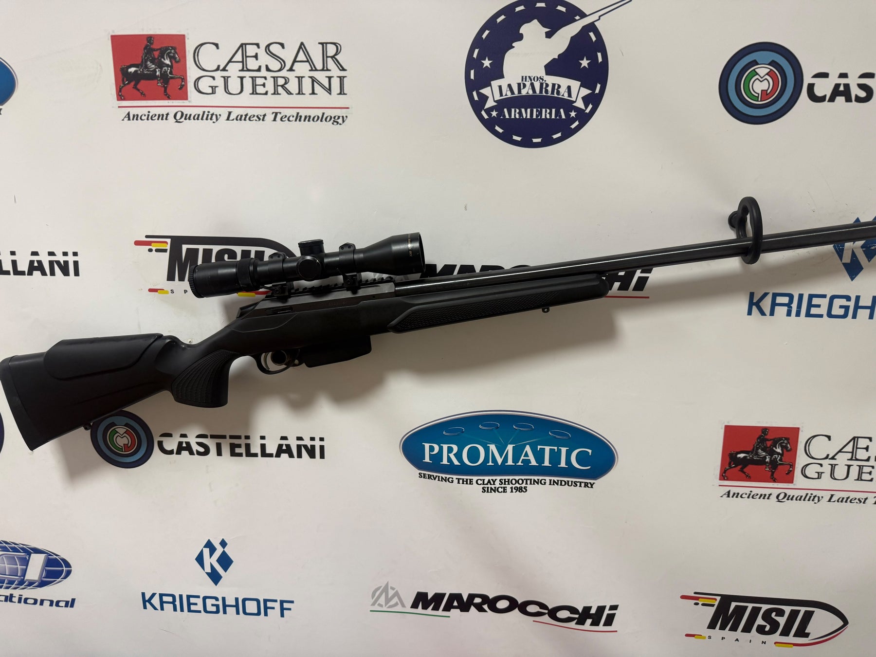OCASION Rifle de Cerrojo TIKKA T3x CTR Zurdo C/ .222 Rem. con Visor Nikon 1,5-6x42