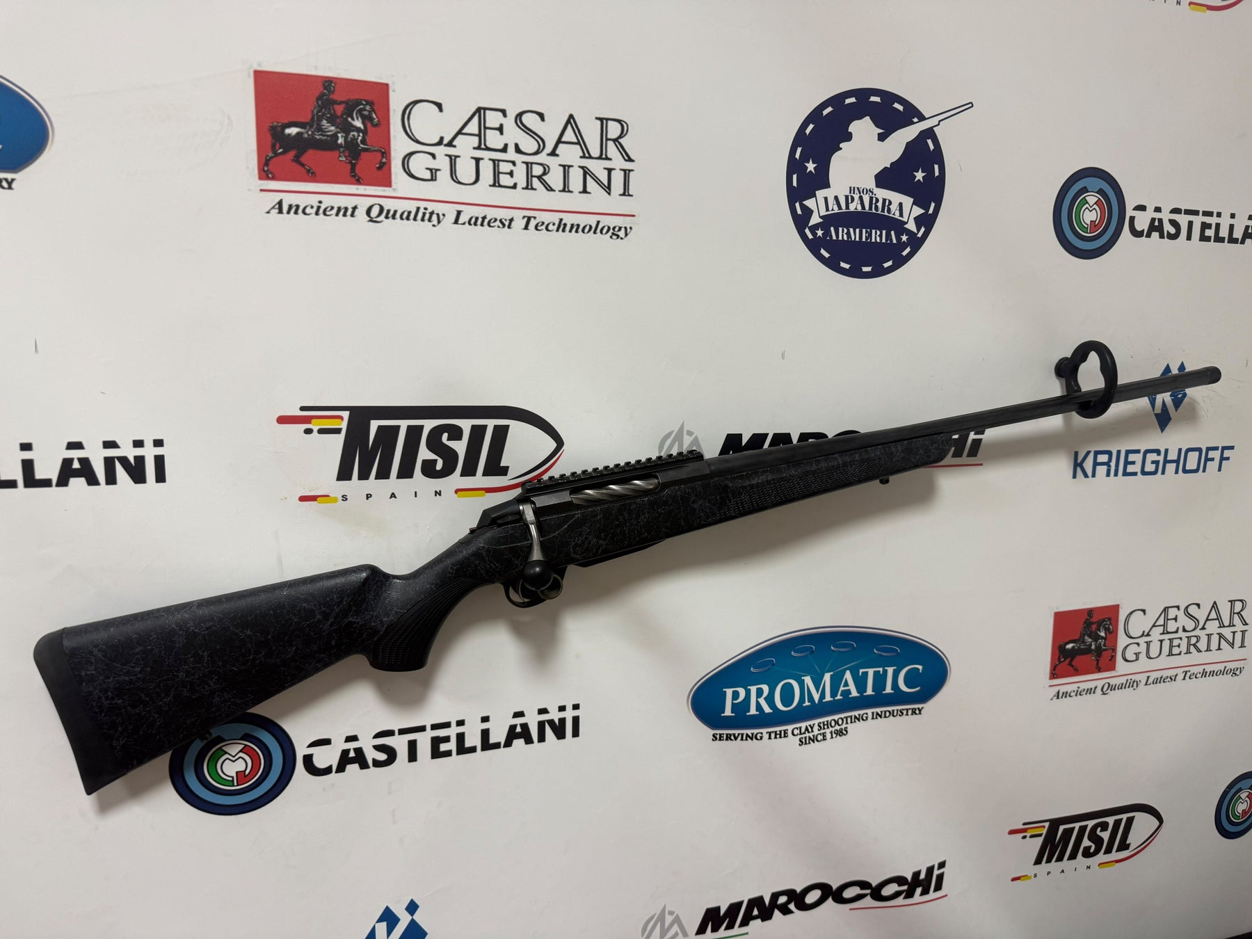 OCASION Rifle de Cerrojo TIKKA T3x Roughtech C/ .300 Win. Mag. + Carril Picatinny