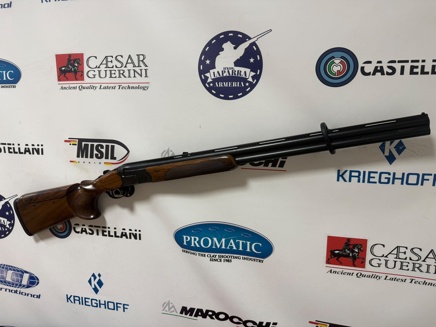 OCASION Escopeta Superpuesta BERETTA DT11 Black Trap + 5 Chokes Briley